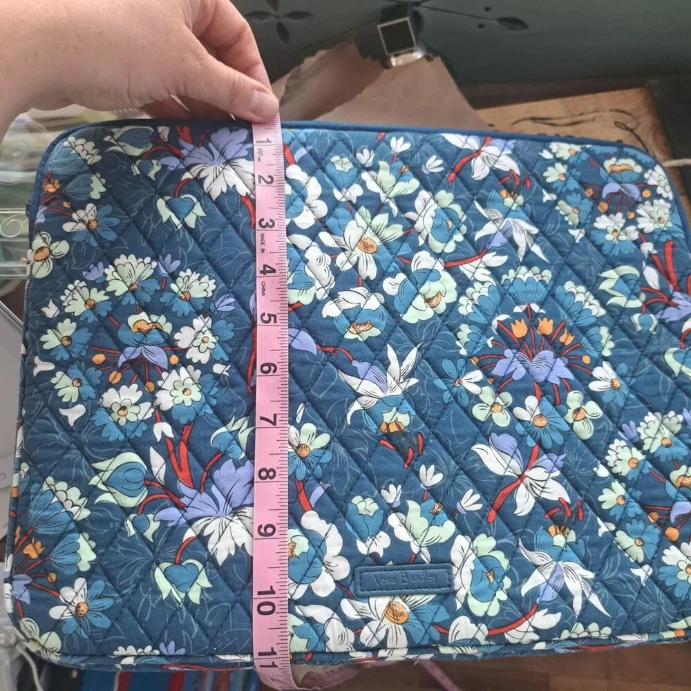 NWT Vera Bradley Padded Laptop/Ipad Sleeve Blue FLORAL BURSTS up to 13